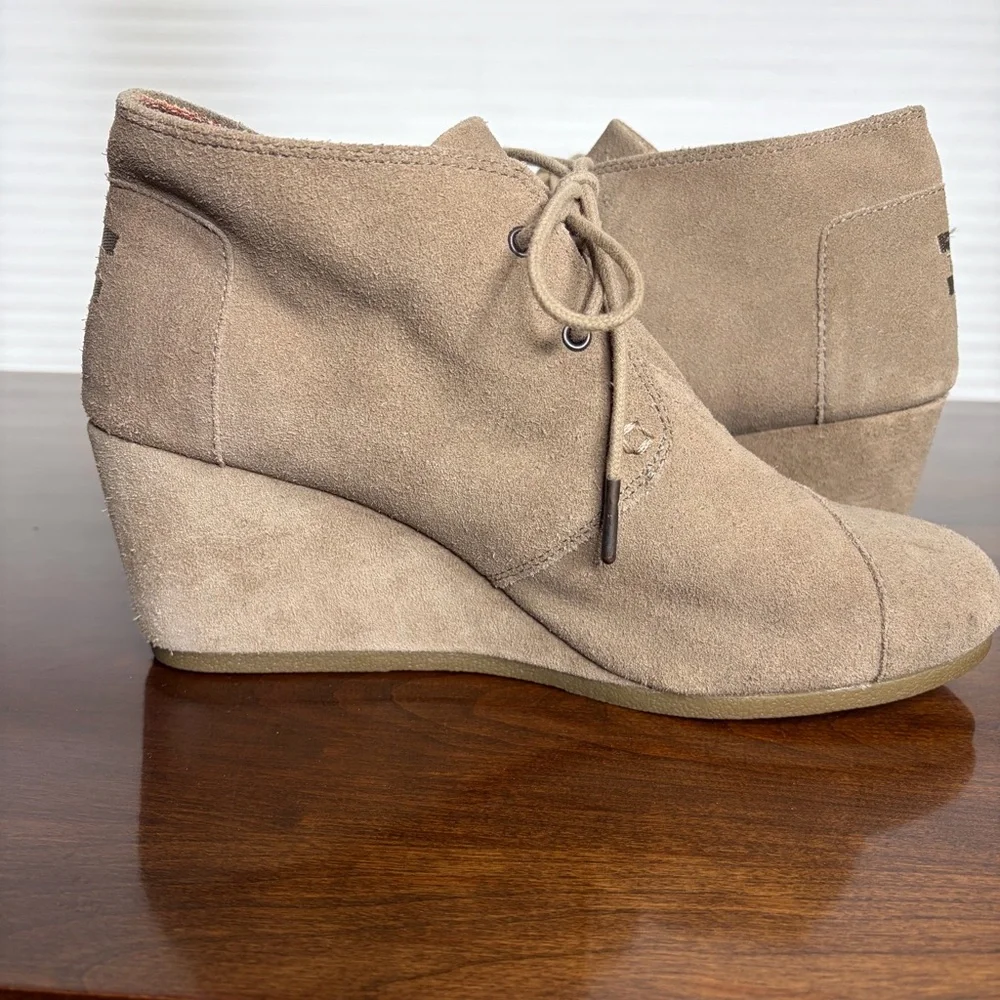 TOMS Suede Lace-Up Wedges Ankle Booties Boots Size 11 Dessert Taupe Retro‎ BoHo